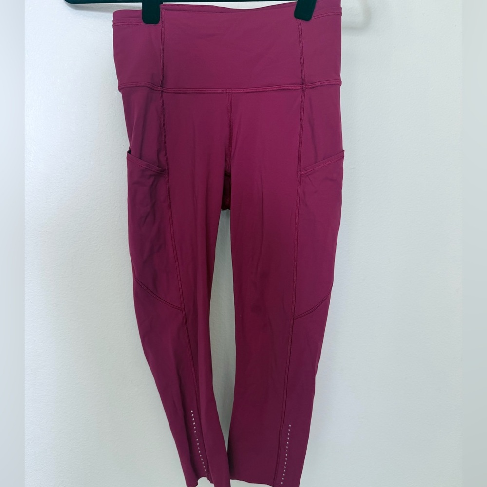 Lululemon Fast and Free crop Legging. Magenta color, size 4. Lycra material